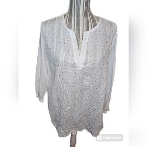 Women's 100% cotton white embroidered 3/4 sleeves top size M